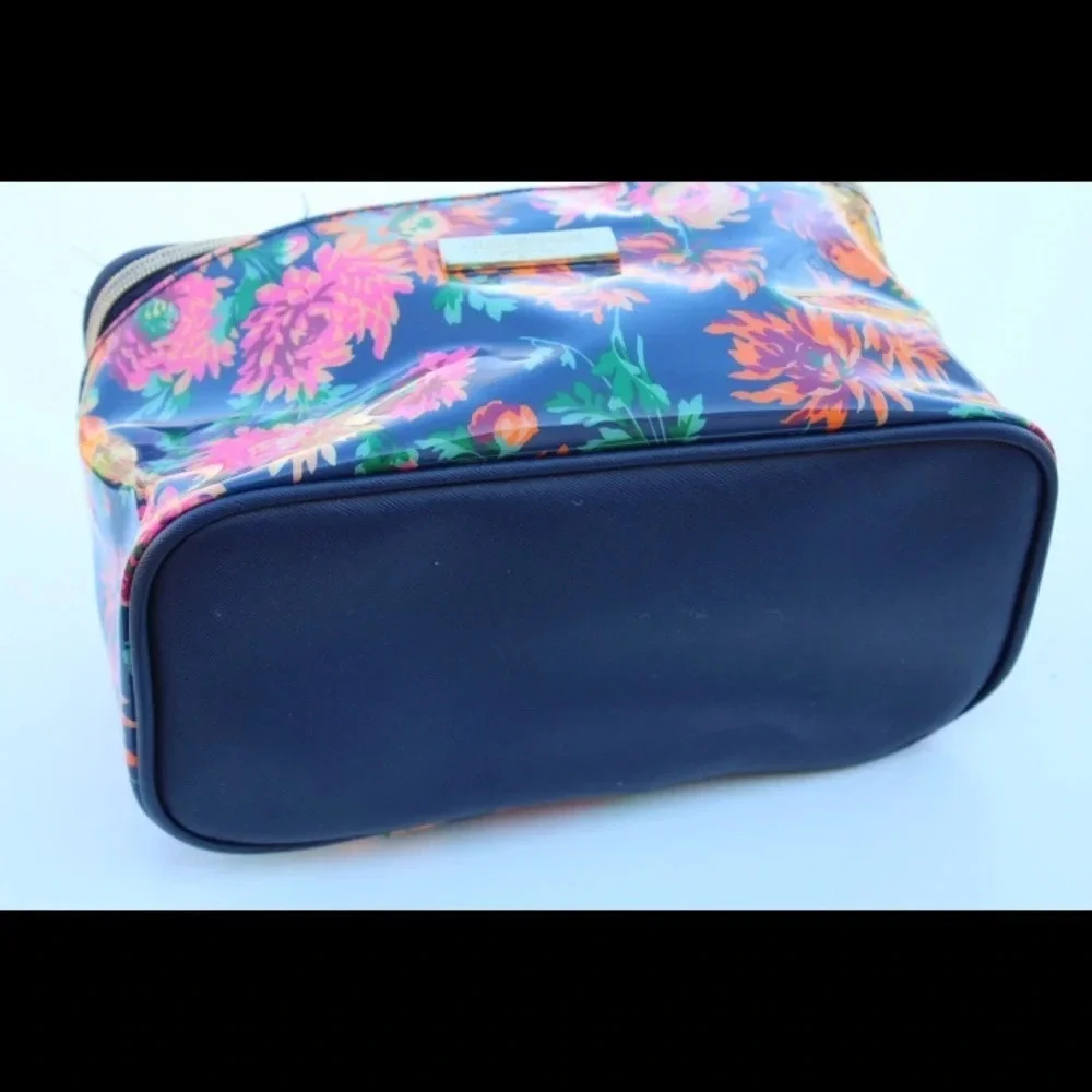 Isaac Mizrahi cosmetic bag